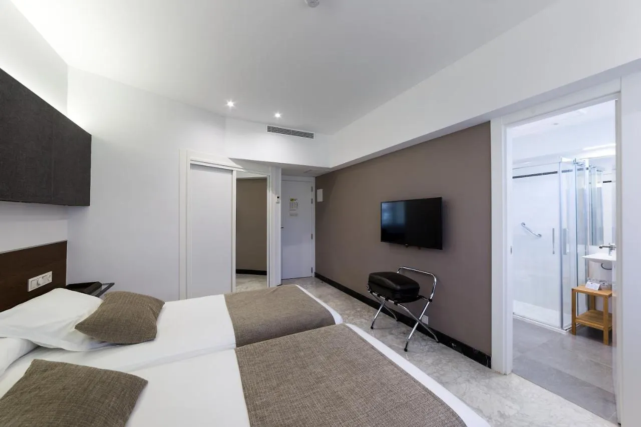 Hotel Avenida San Sebastian 3*,  Spain